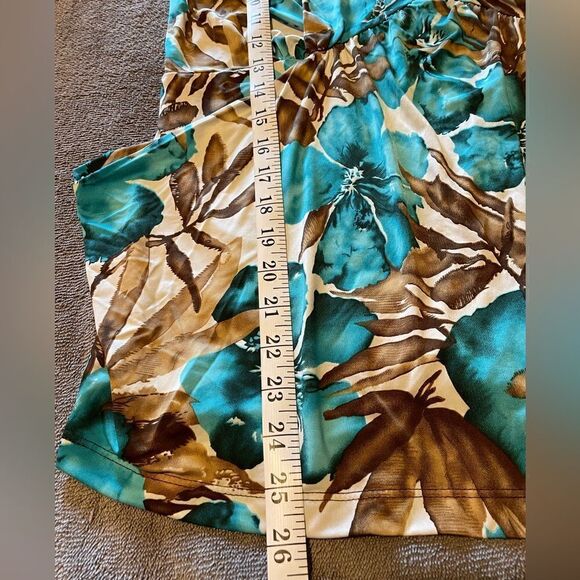 Turquoise blue flower V-neck sleeveless shell blouse - Picture 7 of 9